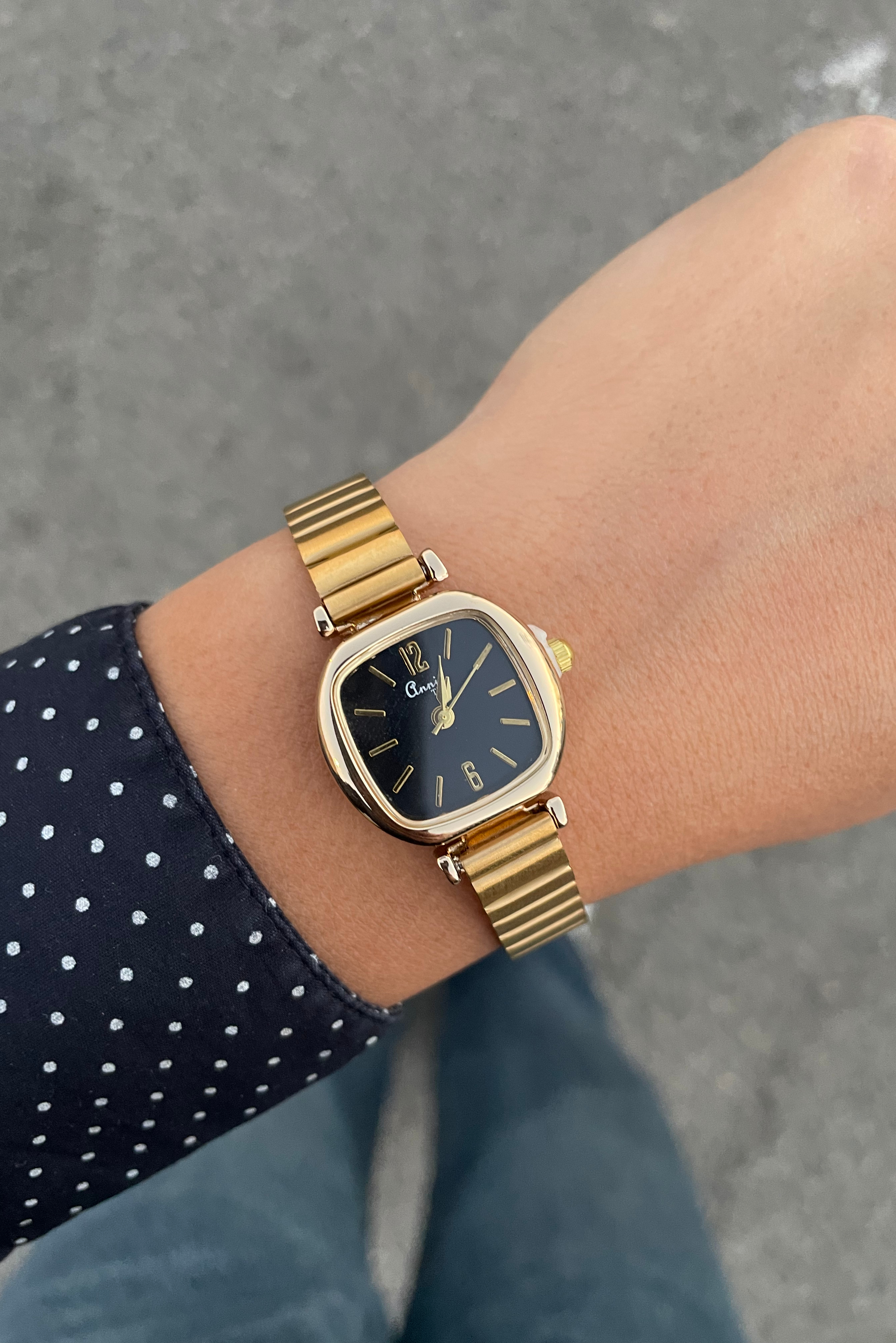 ساعت مچی زنانه اِنی تایم بند کرکره‌ای