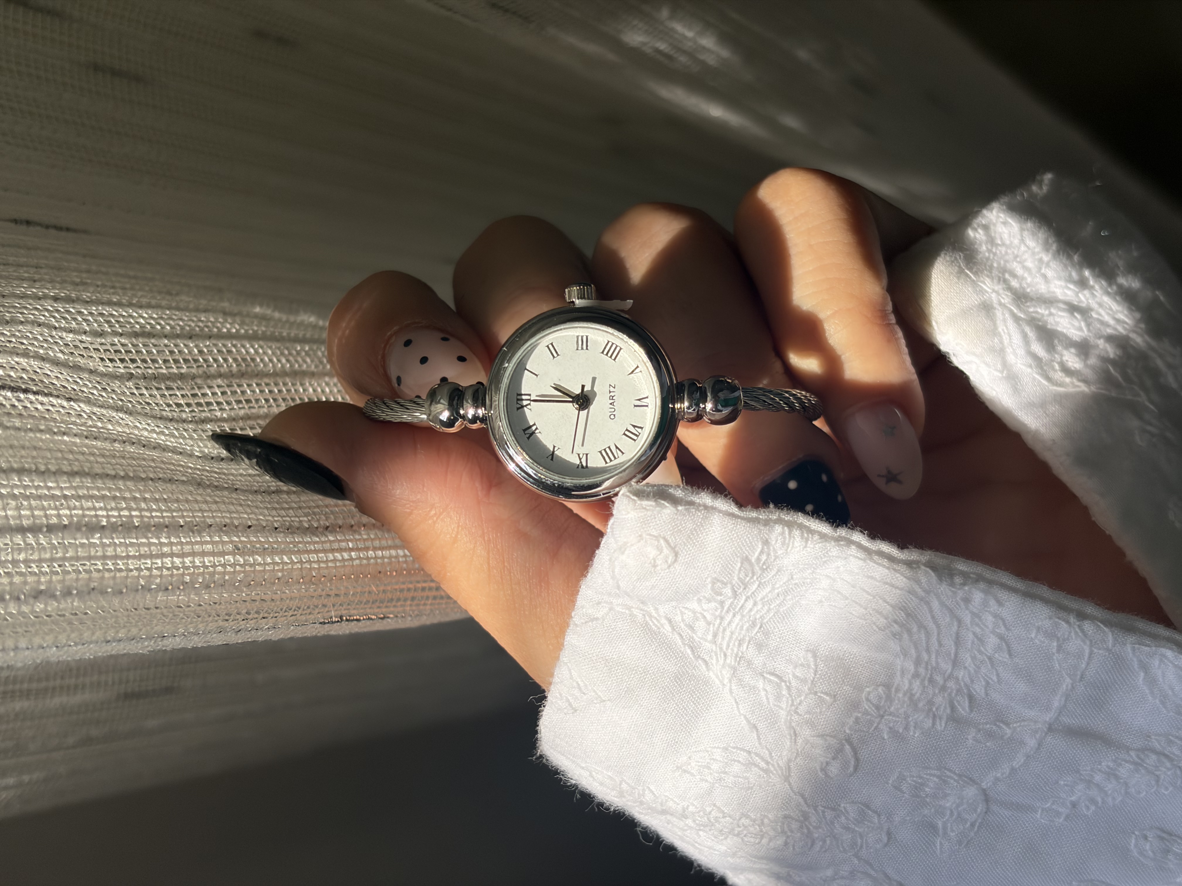 ساعت بنگل QUARTZ
